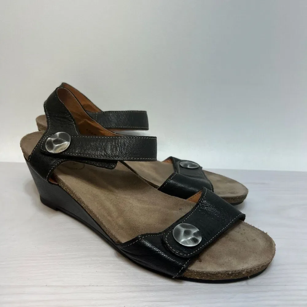 Taos Womens Carrousel 3 Sandal Size 42 Black Leather Wedge Strappy‎ Adjustable